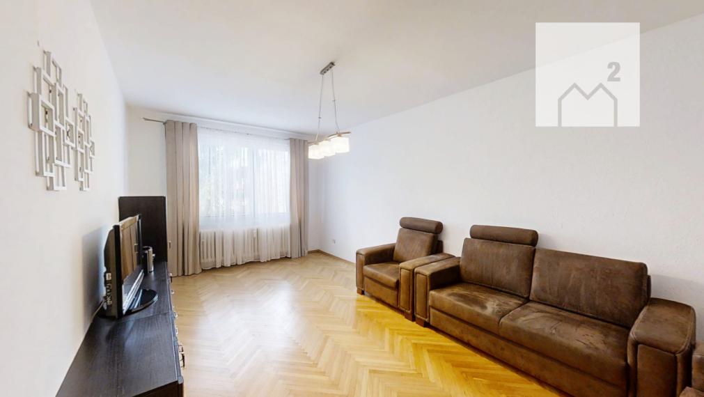 Priestranný 3-izbový byt s balkónom a lodžiou na Predmestskej ulici v Žiline