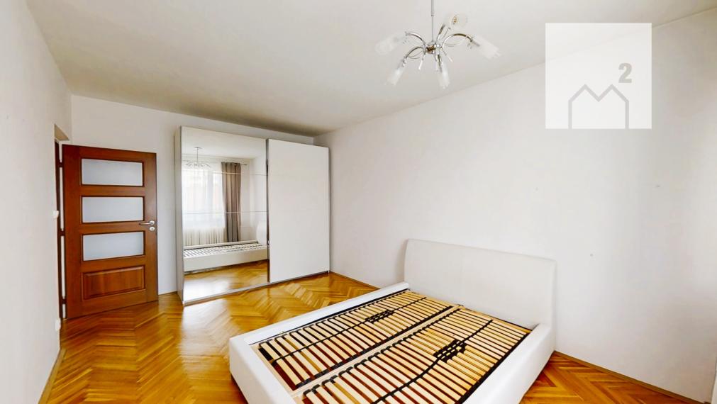 Priestranný 3-izbový byt s balkónom a lodžiou na Predmestskej ulici v Žiline