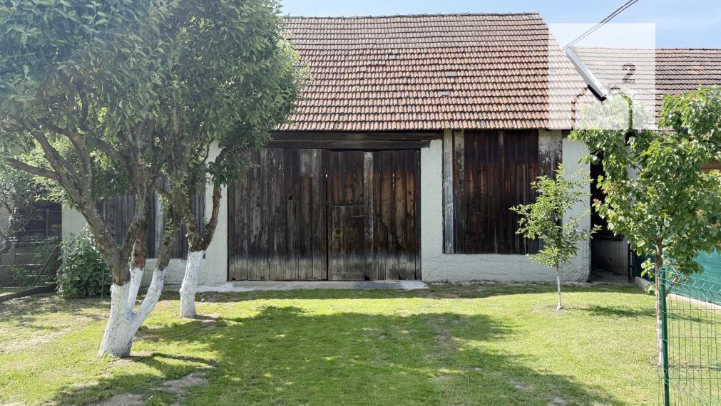 5-izb. RD Mojš s krásnym pozemkom a veľkým humnom | 750 m2