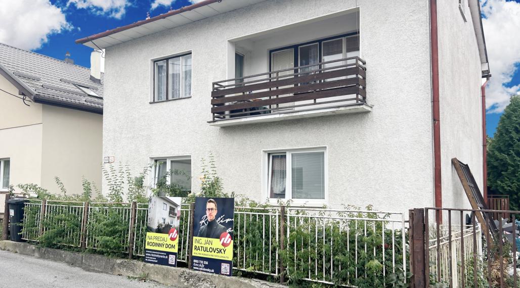 RD s dvomi bytmi a predajňou | Bôrik | 708 m2