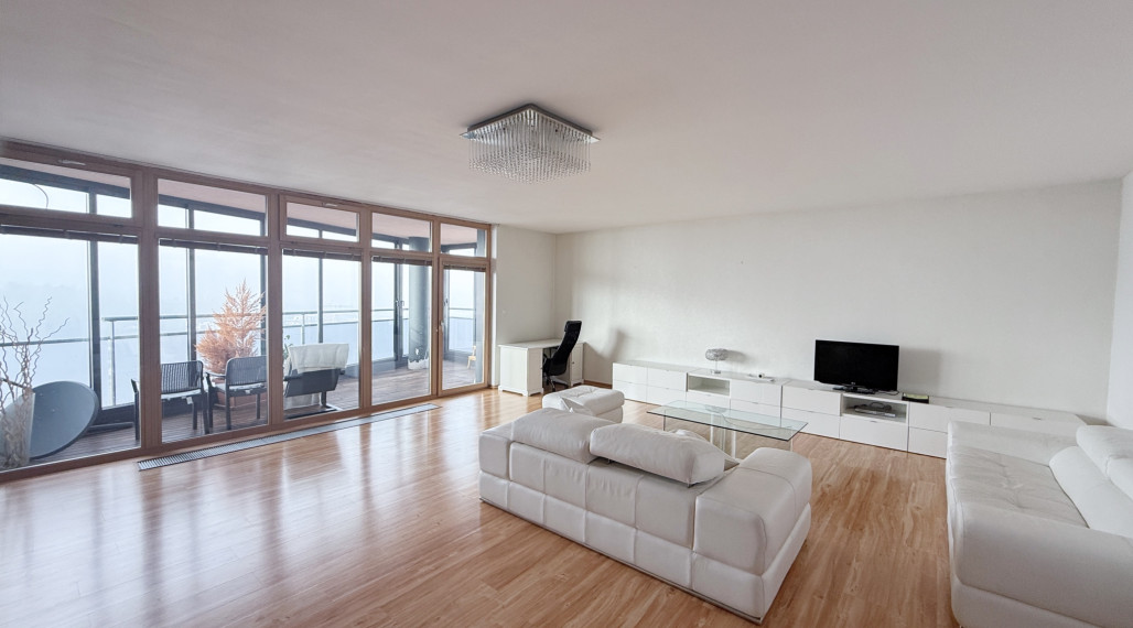 Veľkometrážny 2i s možnosťou zmeny na 3i | 86 m2 | terasa