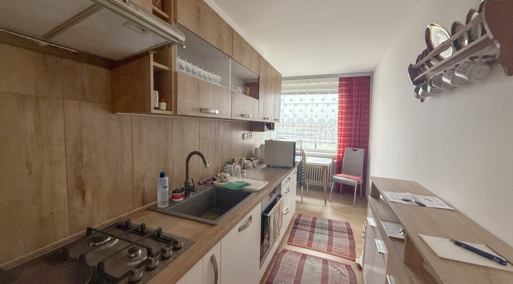 Prenájom | 2i | 59 m2 | čiast. rekontrukcia | zariadený | Pittsburgská ulica