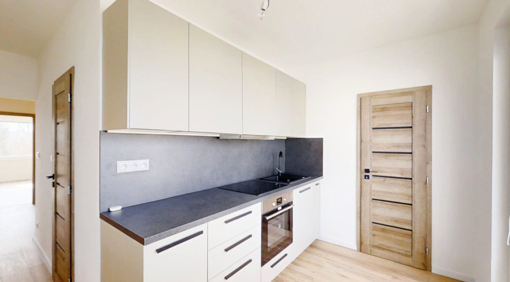 REZERVOVANÝ: Moderný 2-izbový byt po kompletnej rekonštrukcii, Žilina – Vlčince