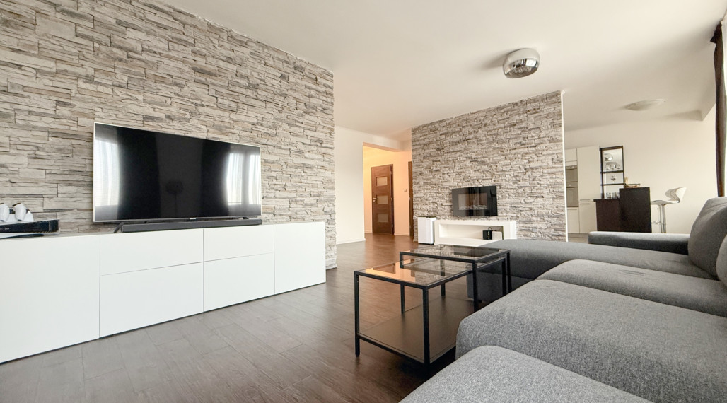 Predaj veľkometrážneho 3i bytu | 111 m2 | Žilina | Jánošíkova | 2x balkón | výťah