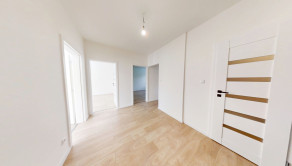 Predaj: Kompletne zrekonštruovaný 3 izbový byt s 2 balkónmi, ul. Ústecká, Žilina-Vlčince