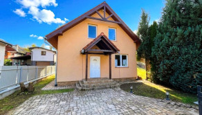 Predaj: 4 izbový rodinný dom Prostredný Vadičov s veľkým pozemkom