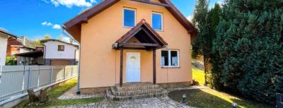 Predaj: 4 izbový rodinný dom Prostredný Vadičov s veľkým pozemkom