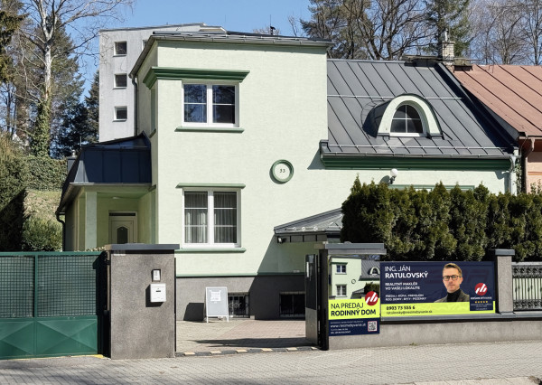 Polyfunkčná vila 1200 m2 | parkovanie | Žilina - Centrum