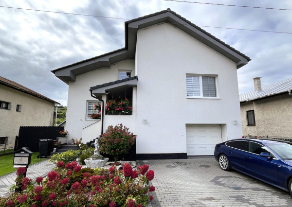 REZERVOVANÉ: Predaj: Rodinný dom Necpaly