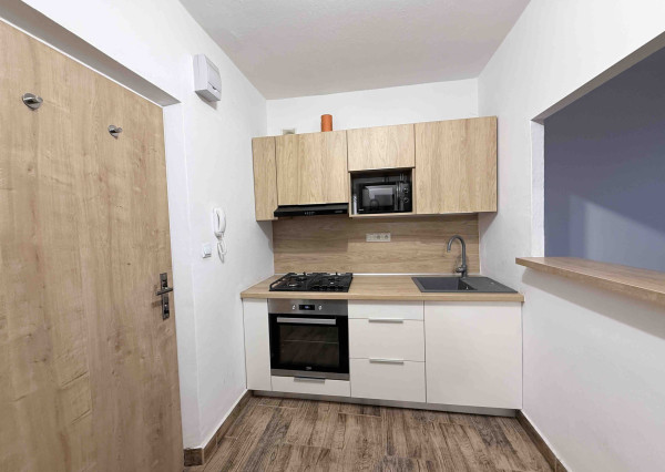 Pripravujem 2 izbový byt Závodská cesta