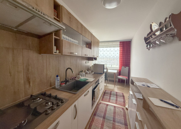 Prenájom | 2i | 59 m2 | čiast. rekontrukcia | zariadený | Pittsburgská ulica