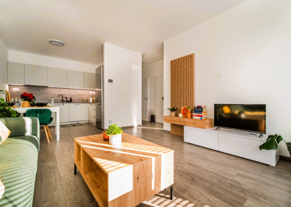 Na prenájom moderný 2-izbový byt s parkovaním v projekte Zelené Vlčince – Žilina