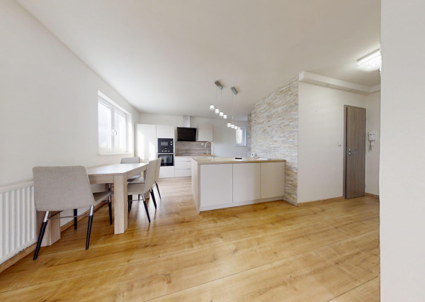 Prenájom 3-izb. mezonetu 125 m2 kúsok od centra | pekne zariadený | loggia plus dva balkóny