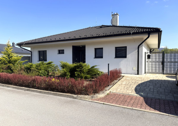 08/2026 ÚSPEŠNE PREDANÉ: 4-izbový bungalov Svederník - Lipová Alej