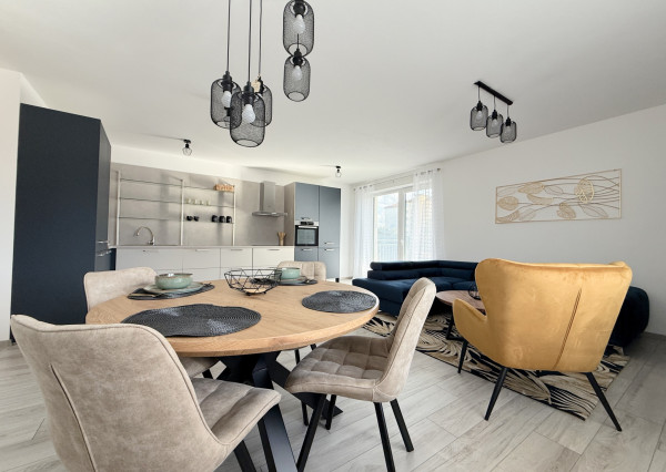 PRENAJATÝ: Prenájom 2-izb. bytu | 68 m2 | zariadený | výťah | balkón | parkovanie