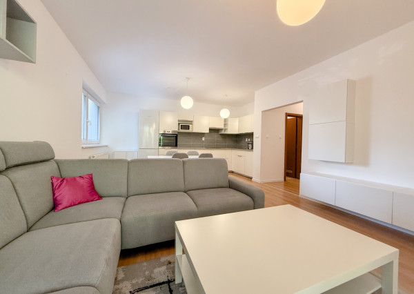 Prenájom 3-izb. bytu | 81 m2 | Bajzova | zariadený | s parkovaním
