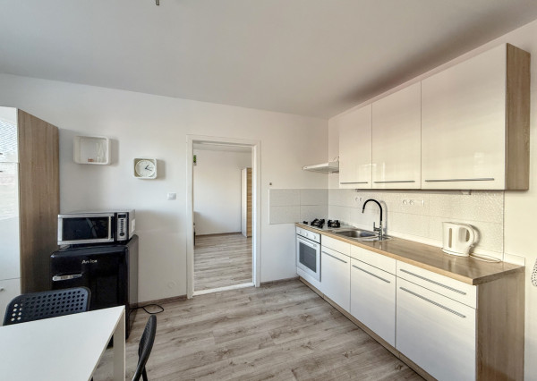 Prenájom 1-izb. bytu | Zvolenská | 41 m2 | zariadený | po rekonštrukcii
