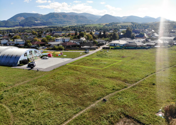 Predaj | stavebný pozemok | Mojš | 550 m2 | IS pri pozemku