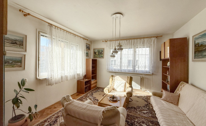 Mestská dvojvila - Staré mesto | 444 m2 | na rekonštrukciu - fotografia 3