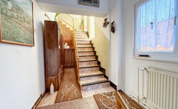 Mestská dvojvila - Staré mesto | 444 m2 | na rekonštrukciu - fotografia 7