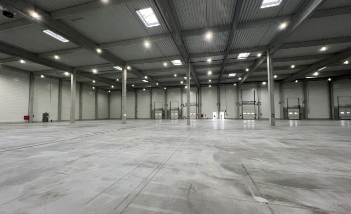 Logistická hala vhodná aj na ľahkú výrobu od 1000 m2 - fotografia 1
