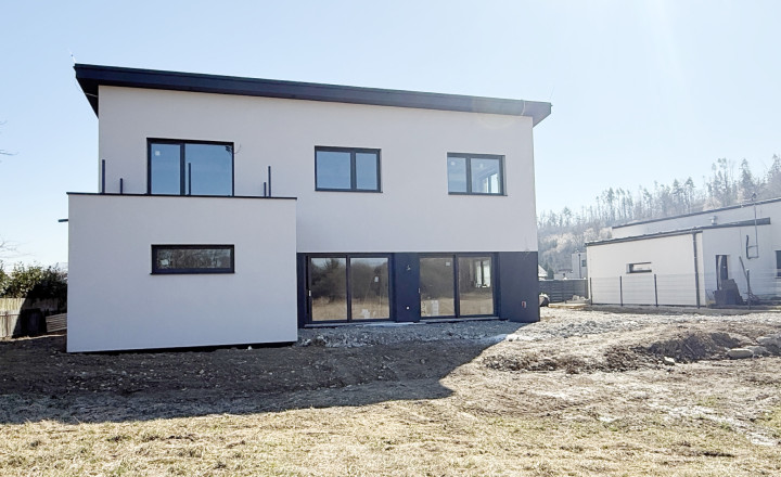 5-izb. rodinný viladom s výmerou 175 m2 | 442 m2 pozemok - fotografia 4