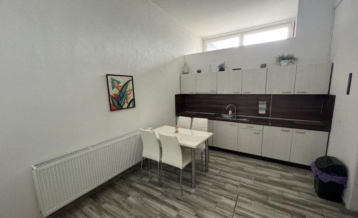 PREDANÉ: Polyfunkčná budova 1100 m2 | 2566 m2 priľahlých pozemkov | Ružomberok - fotografia 11
