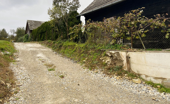 Slnečný stavebný pozemok s kompletnými IS, Kotešová - fotografia 4