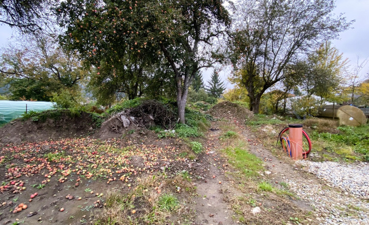 Slnečný stavebný pozemok s kompletnými IS, Kotešová - fotografia 3