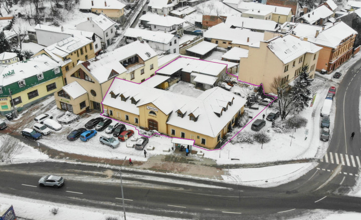 PREDANÝ: Areál 1200 m2 | Budatín | 380 m2 úžitkovej plochy budov