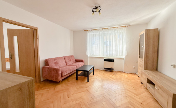 REZERVOVANÉ: Prenájom 2i | blízko centra | zariadený | 62 m2 | Hollého