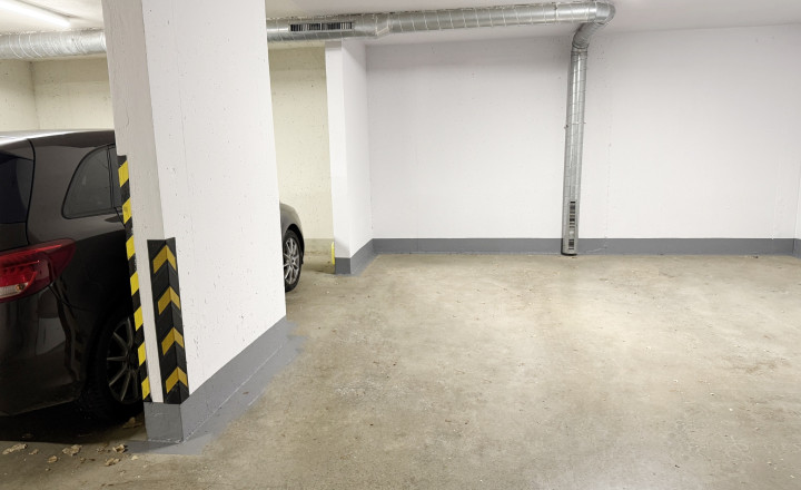 PRENAJATÝ: 4i o výmere 92 m2 | dva balkóny | garážové stojisko | zariadený - fotografia 9