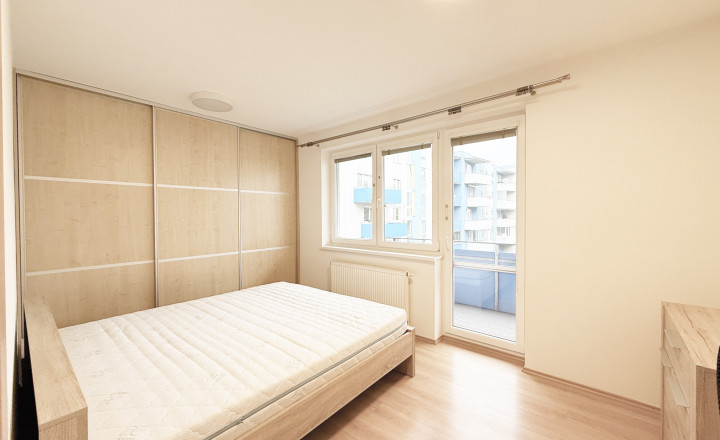 PRENAJATÝ: 4i o výmere 92 m2 | dva balkóny | garážové stojisko | zariadený - fotografia 3