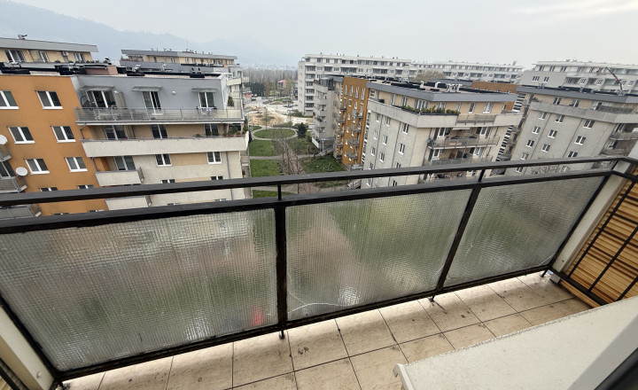 PRENAJATÝ: Prenájom | 2i | 59 m2 | čiast. rekontrukcia | zariadený | Pittsburgská ulica - fotografia 3