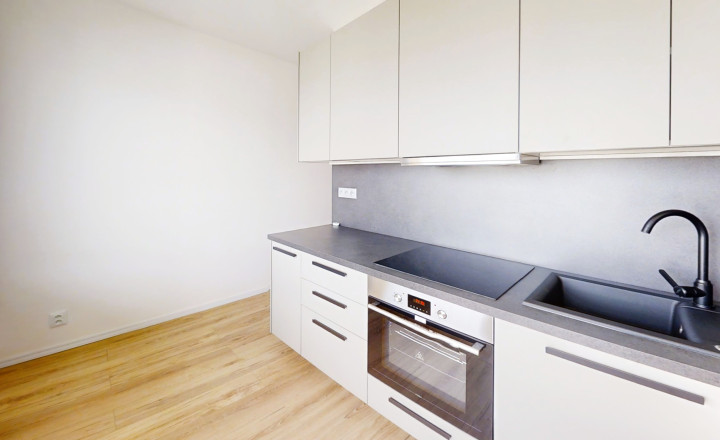 REZERVOVANÝ: Moderný 2-izbový byt po kompletnej rekonštrukcii, Žilina – Vlčince - fotografia 1