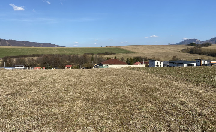 STAVEBNÝ POZEMOK S MOŽNOSŤOU VÝSTAVBY RODINNÝCH DOMOV, 2084m2 - Kľače, Žilina - fotografia 1