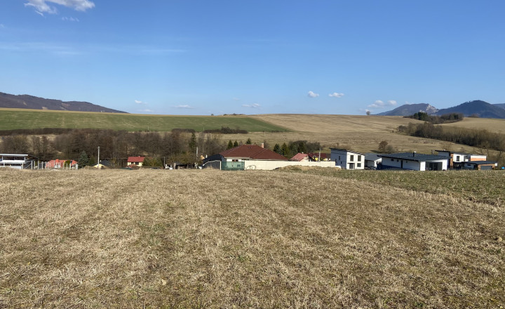 STAVEBNÝ POZEMOK S MOŽNOSŤOU VÝSTAVBY RODINNÝCH DOMOV, 2084m2 - Kľače, Žilina - fotografia 3