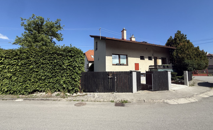 PRIPRAVUJEME: RD s dvomi byt. jednotkami | 400 m2 | čiast. rek. | Varín - fotografia 2