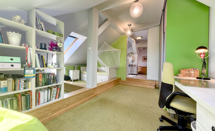 Podkrovný 3i blízko centra | 137 m2 | krásna terasa 9 m2 - fotografia 7
