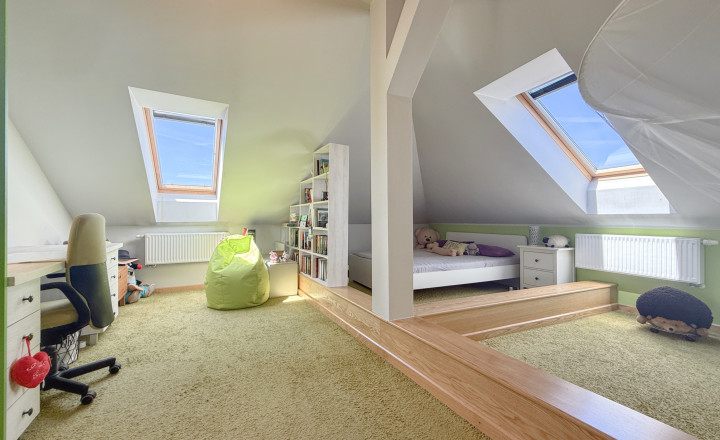 Podkrovný 3i blízko centra | 137 m2 | krásna terasa 9 m2 - fotografia 6