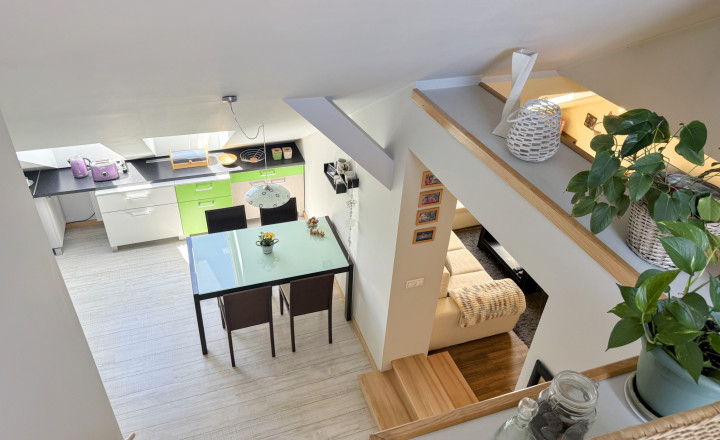 Podkrovný 3i blízko centra | 137 m2 | krásna terasa 9 m2 - fotografia 4