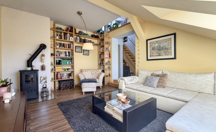 Podkrovný 3i blízko centra | 137 m2 | krásna terasa 9 m2 - fotografia 1