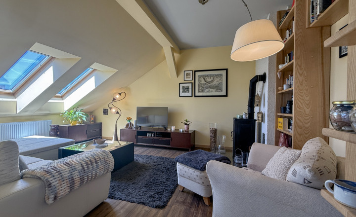 Podkrovný 3i blízko centra | 137 m2 | krásna terasa 9 m2 - fotografia 3