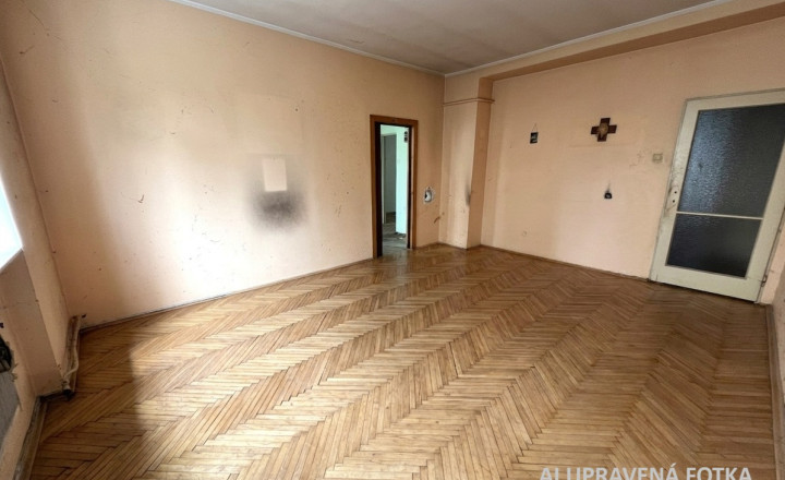 REZERVOVANÉ: Predaj: 3 izbový byt Žilina-Staré mesto - fotografia 1