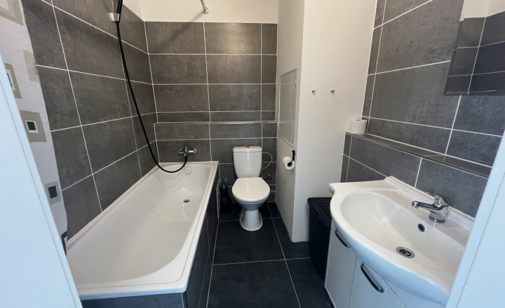 REZERVOVANÉ: Predaj: 2 izbový byt s 2 lodžiami - Závodská cesta, Žilina - fotografia 3