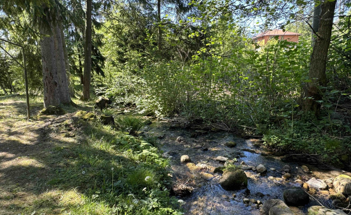 Rekreačná chata s vlastným pozemkom v srdci Rajeckej doliny - fotografia 5