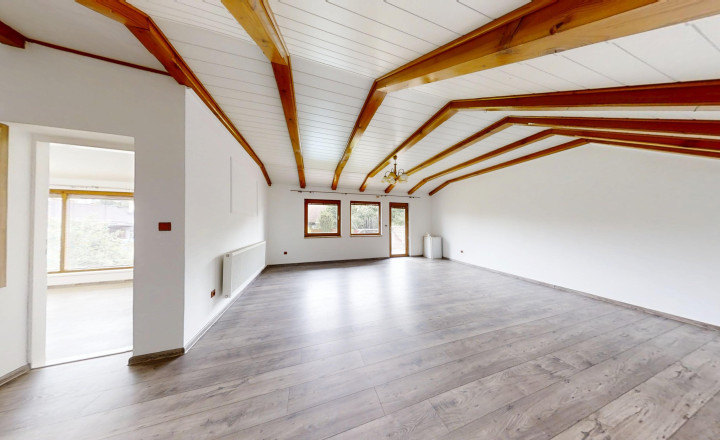 REZERVOVANÝ: Zmodernizovaný RD na bývanie aj podnikanie | 752 m2 | Rosina - fotografia 9