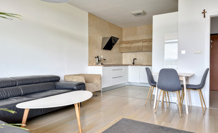 Krásny klimatizovaný 2-izb. byt s veľkou terasou | 72 m2 | Europalace