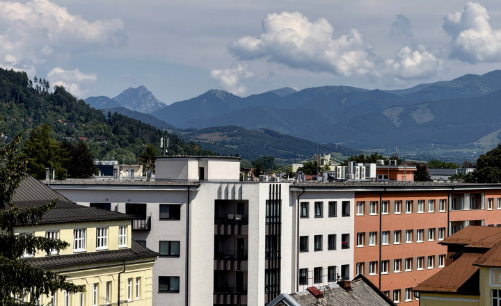 Predaj veľkometrážneho 3i bytu | 111 m2 | Žilina | Jánošíkova | 2x balkón | výťah - fotografia 10