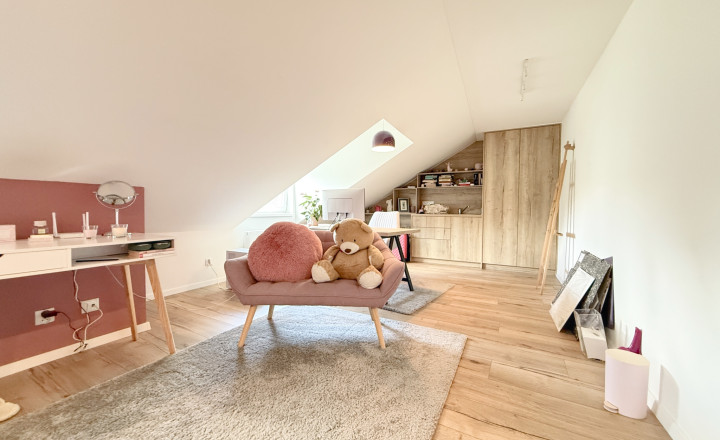 Predaj krásneho rodinného domu | 270 m2 úžitkovej plochy | 400 m2 pozemku - fotografia 14